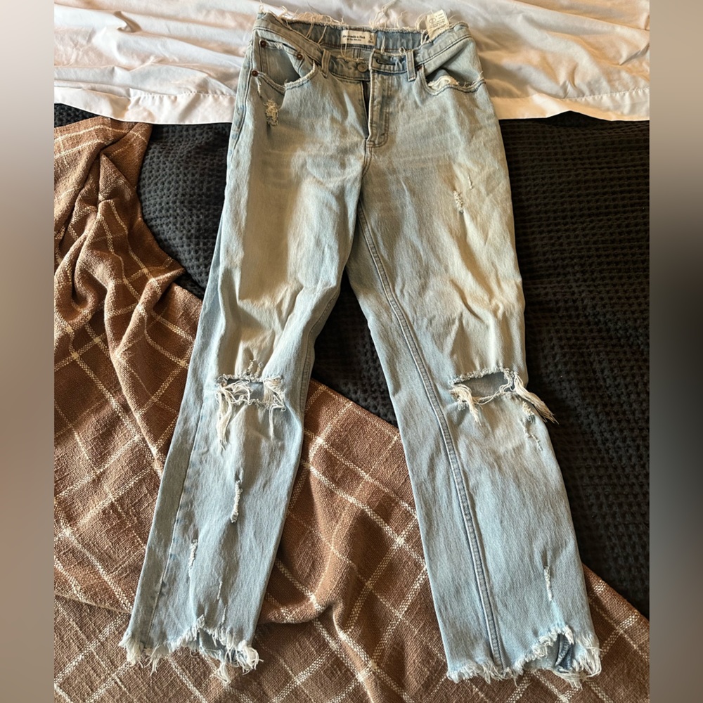 Abercrombie and Fitch size 27 ripped jeans